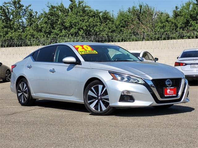 Used 2020 Nissan Altima SL with VIN 1N4BL4EV4LC163870 for sale in Selma, CA