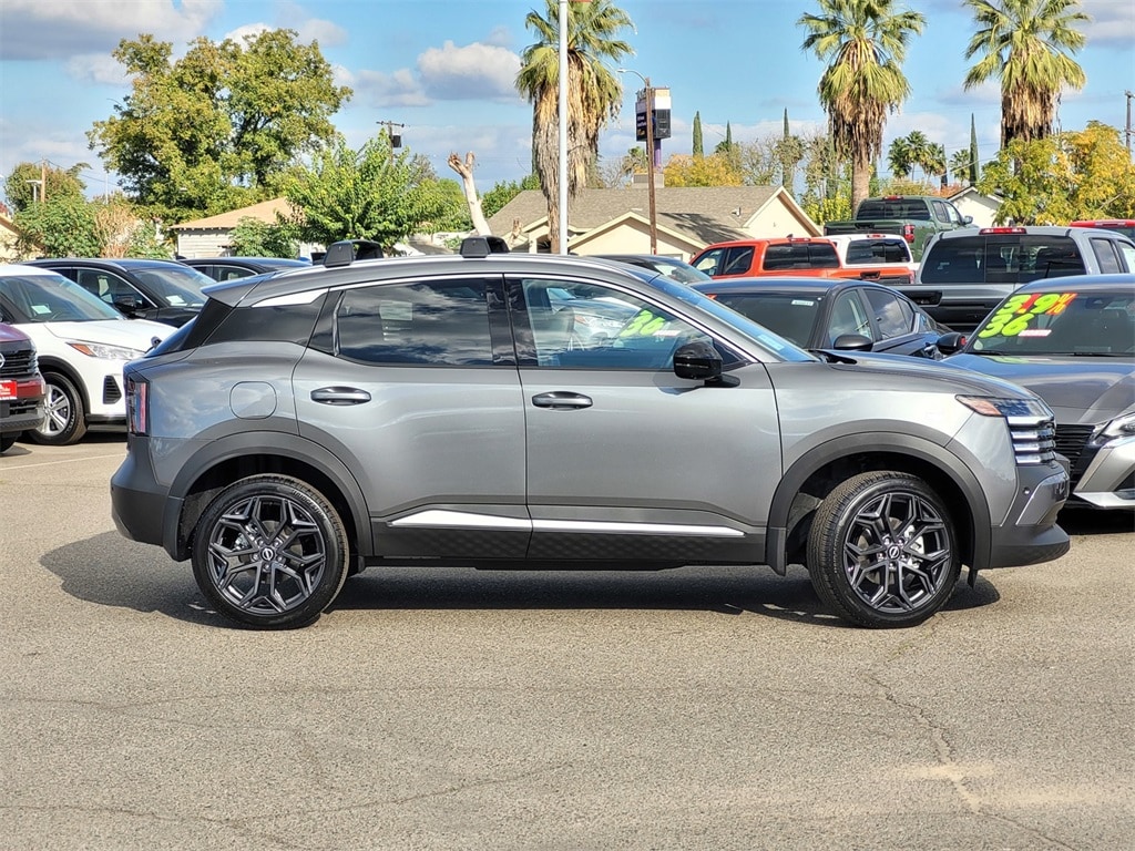 New 2026 Nissan Kicks SR SUV
