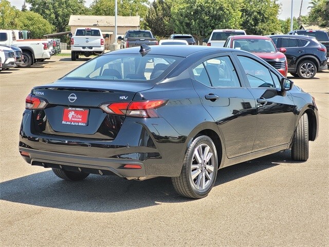 2023 Nissan Versa 1.6 SV photo 4