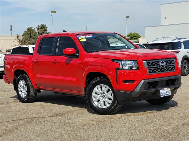 2023 Nissan Frontier SV photo 2
