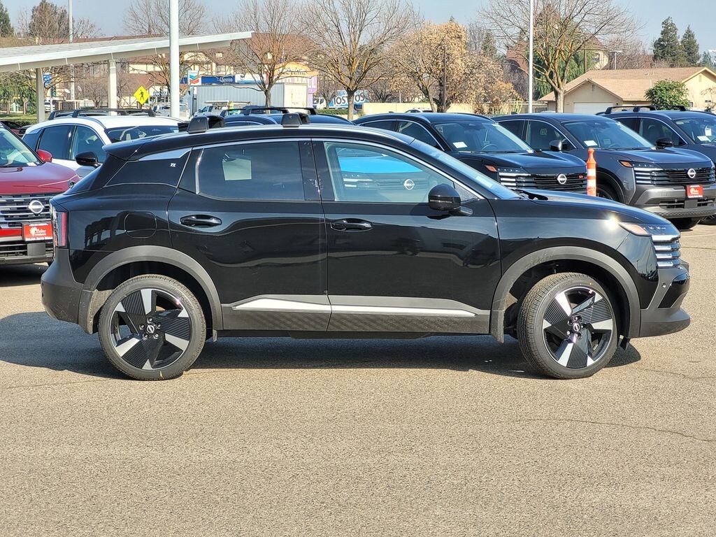 New 2026 Nissan Kicks SR SUV