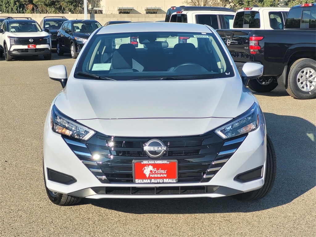 New 2025 Nissan Versa 1.6 SV Sedan