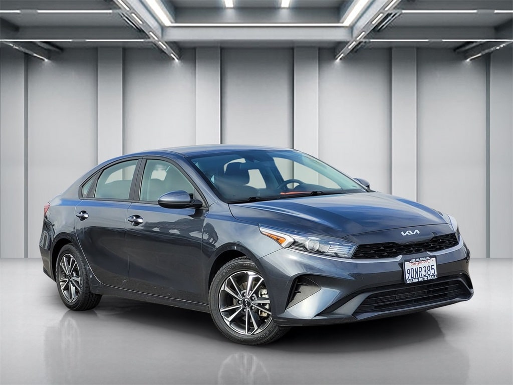 2023 Kia Forte LXS's photo