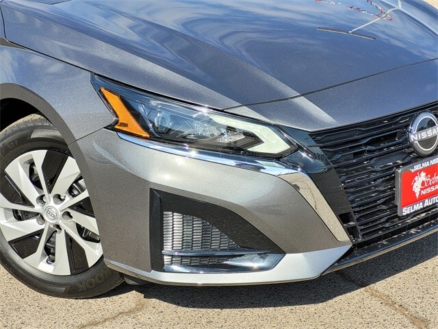 2025 Nissan Altima S photo 3