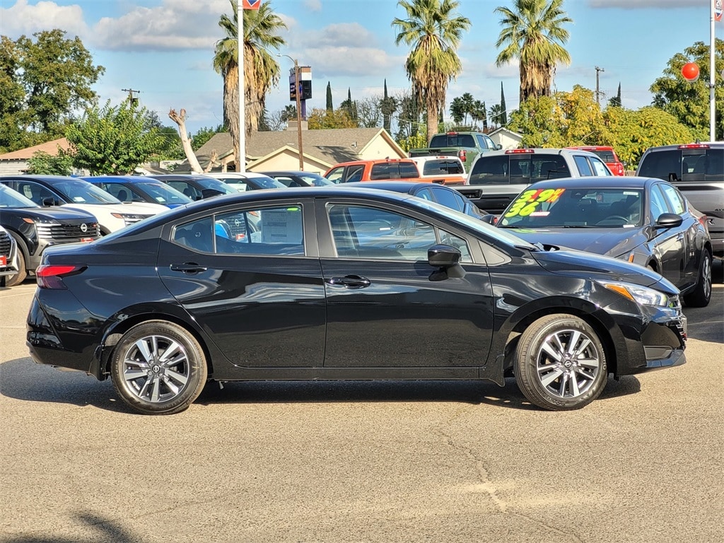 New 2025 Nissan Versa 1.6 SV Sedan