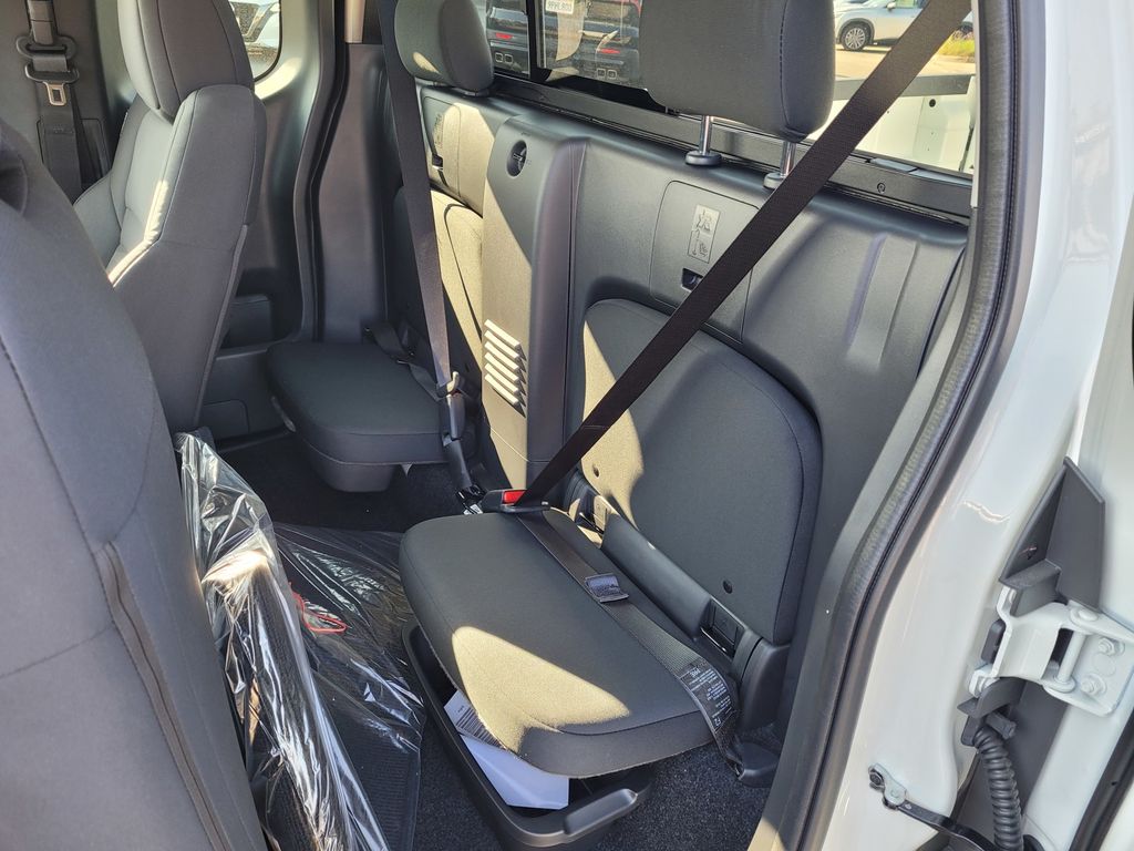 2026 Nissan Frontier S - Photo 6