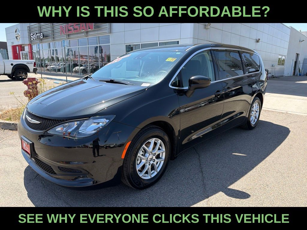 2023 Chrysler Voyager