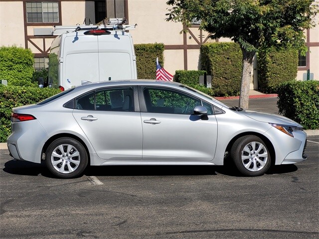 2024 Toyota Corolla LE photo 4