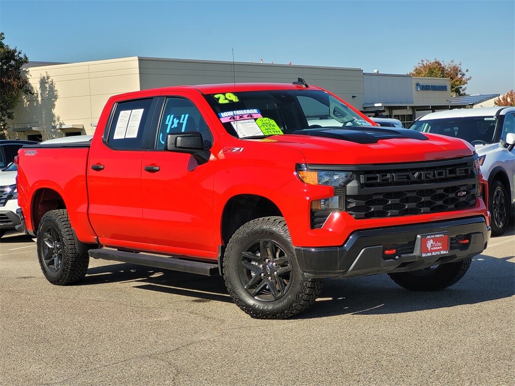 2024 Chevrolet Silverado 1500 Custom Trail Boss photo 2