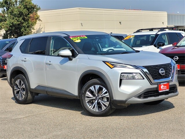2023 Nissan Rogue SV photo 2