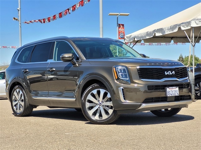 Used 2022 Kia Telluride EX with VIN 5XYP3DHC1NG210278 for sale in Selma, CA