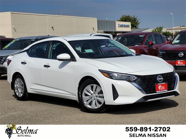 2025 Nissan Sentra S's photo