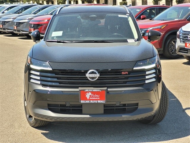 2025 Nissan Kicks SR photo 2