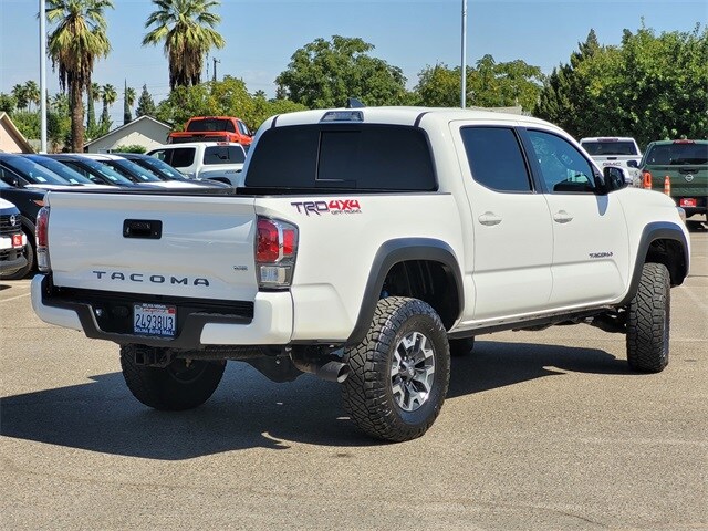 2023 Toyota Tacoma TRD V6 photo 4