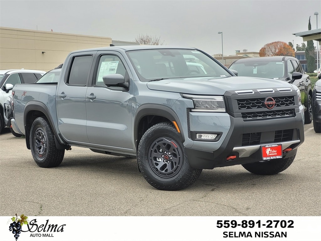 2025 Nissan Frontier PRO-X's photo