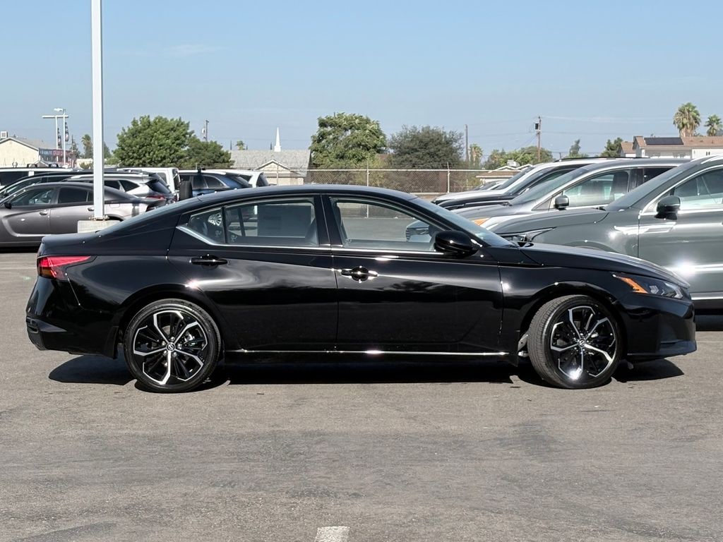 New 2026 Nissan Altima SR Sedan