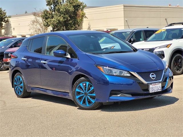 Used 2022 Nissan LEAF S with VIN 1N4AZ1BV4NC563735 for sale in Selma, CA