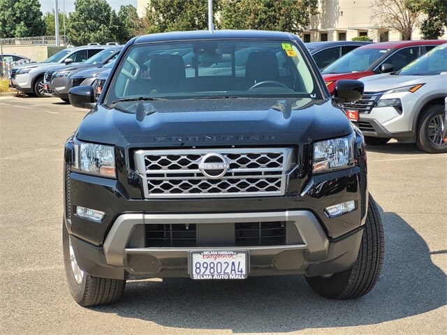 2024 Nissan Frontier SV photo 3