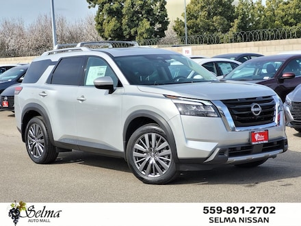 2025 Nissan Pathfinder SL SUV