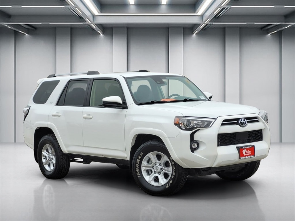 2024 Toyota 4Runner SR5's photo