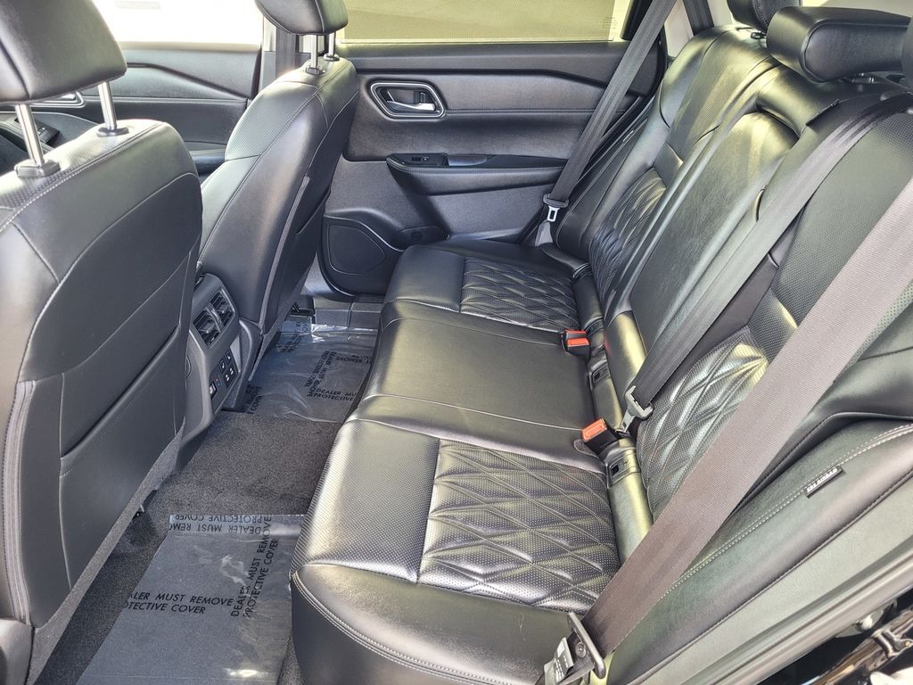 2026 Nissan Rogue Platinum - Photo 6