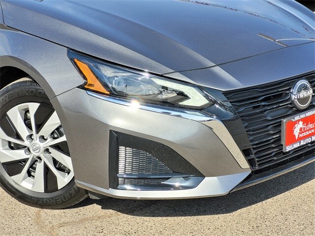2025 Nissan Altima S photo 3