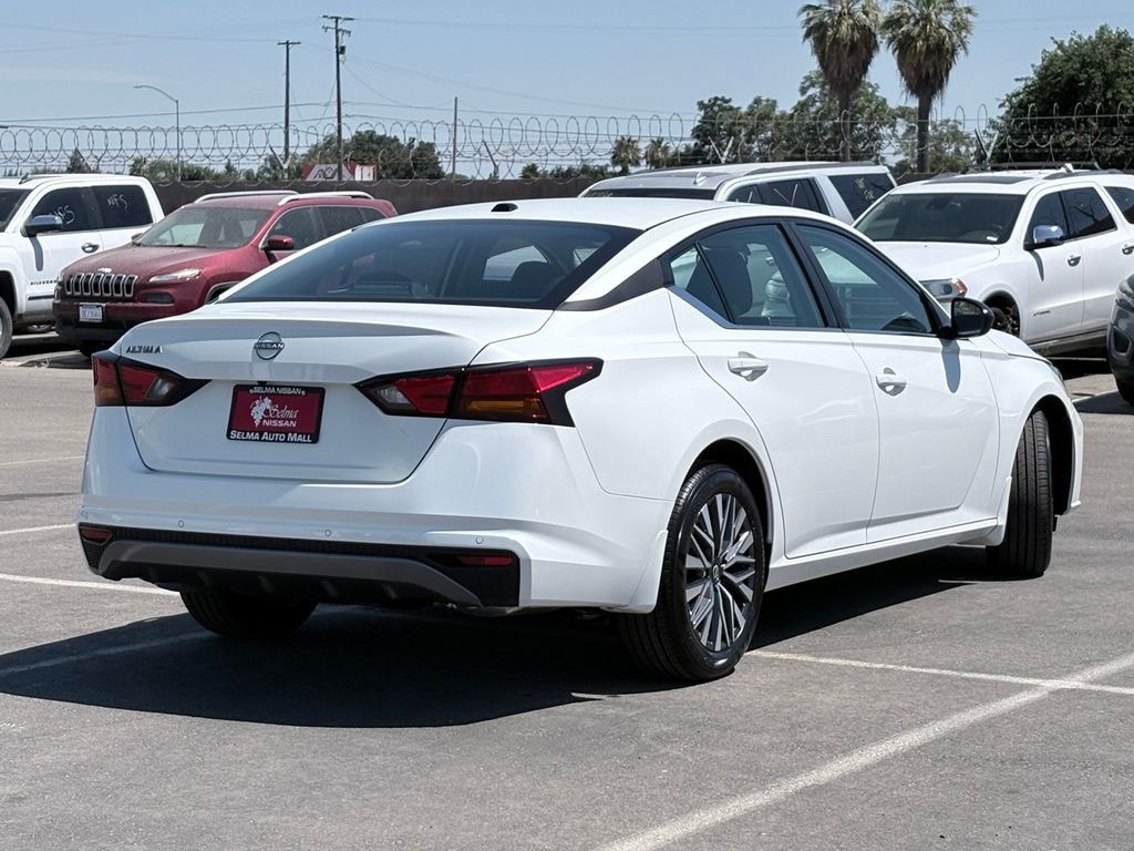 New 2026 Nissan Altima SV Sedan