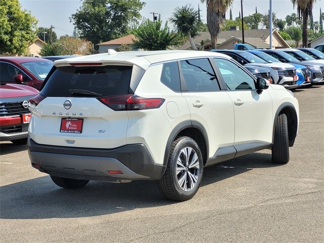 2023 Nissan Rogue SV photo 4