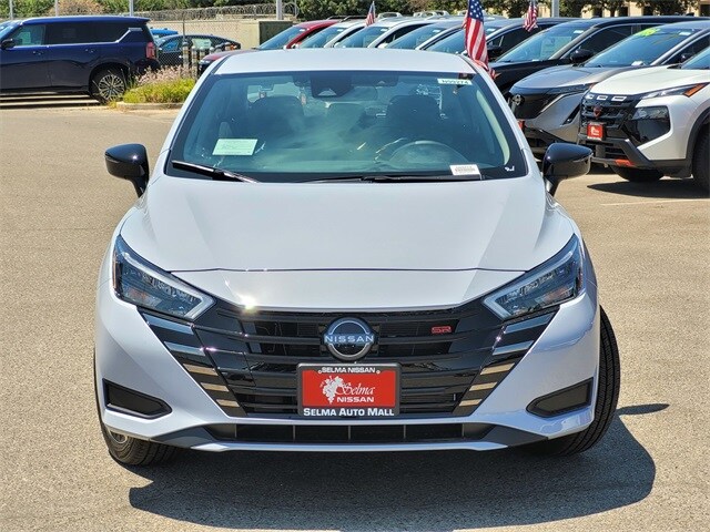 2025 Nissan Versa 1.6 SR photo 2