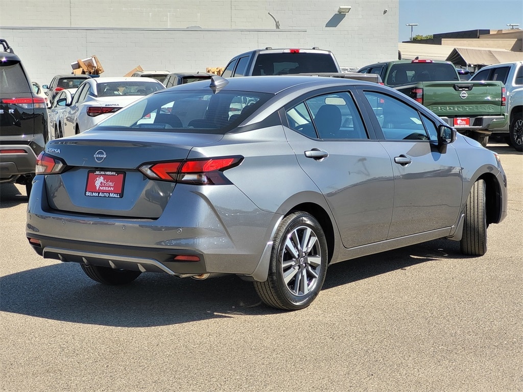 New 2025 Nissan Versa 1.6 SV Sedan