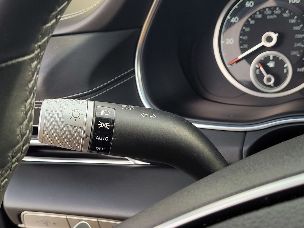 2024 GENESIS GV80 Standard - Photo 17