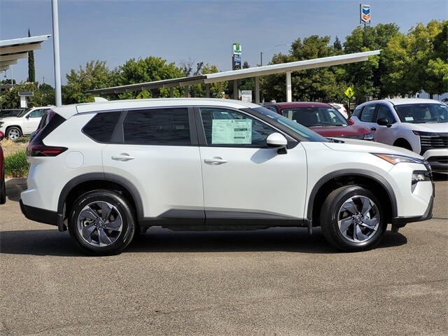 2026 Nissan Rogue SV photo 3