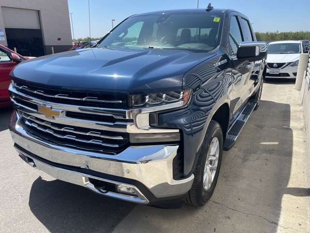 Used 2021 Chevrolet Silverado 1500 LTZ with VIN 1GCUYGED0MZ417943 for sale in Selma, CA