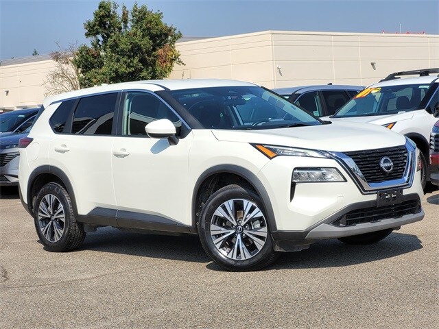 2023 Nissan Rogue SV photo 2