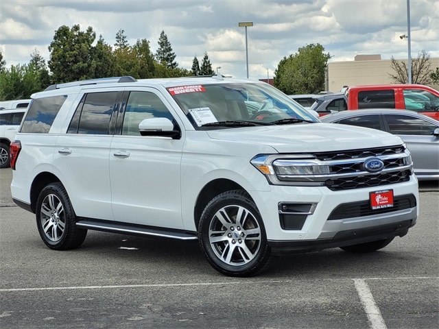 Used 2022 Ford Expedition Limited with VIN 1FMJU1KT3NEA58566 for sale in Selma, CA