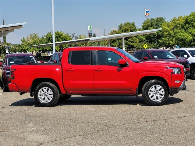 2023 Nissan Frontier SV photo 4