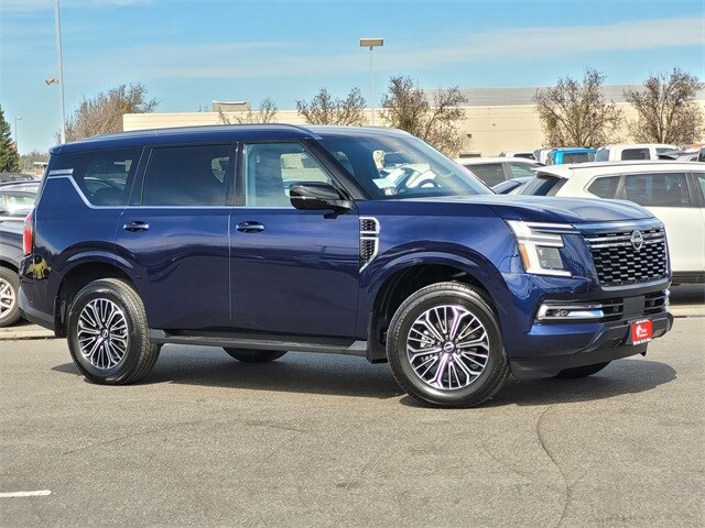2025 Nissan Armada SL photo 3