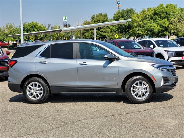 2023 Chevrolet Equinox LT photo 3