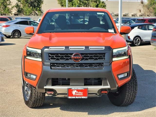 2025 Nissan Frontier PRO-4X photo 2