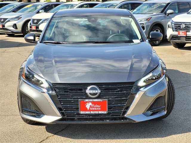 2025 Nissan Altima SV photo 2