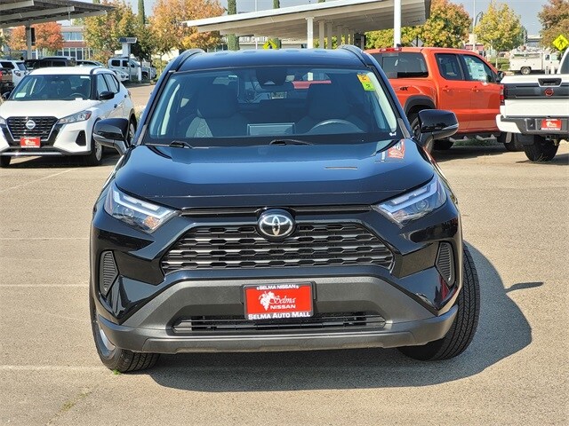 2023 Toyota RAV4 XLE photo 3