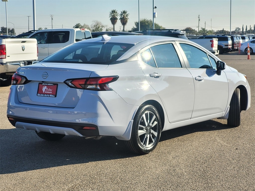 New 2025 Nissan Versa 1.6 SV Sedan