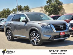 2025 Nissan Pathfinder Platinum SUV