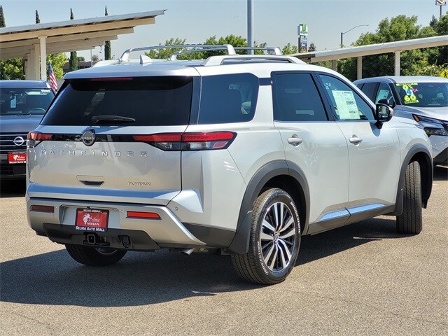 2025 Nissan Pathfinder Platinum photo 4