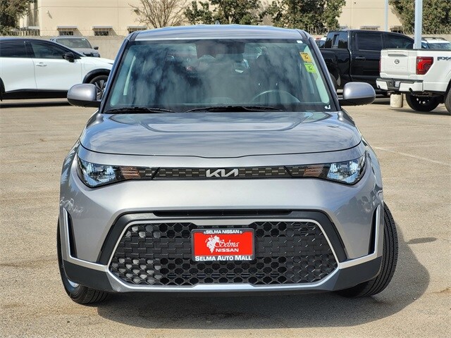 2023 Kia Soul LX photo 3