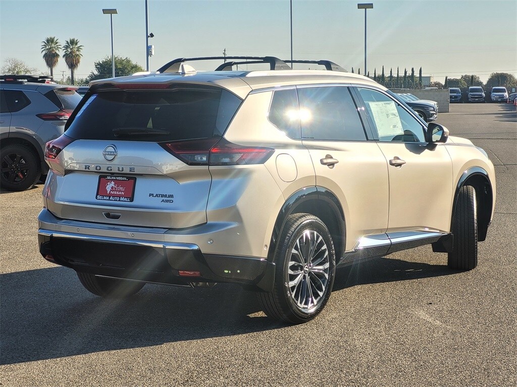 2026 Nissan Rogue Platinum photo 4
