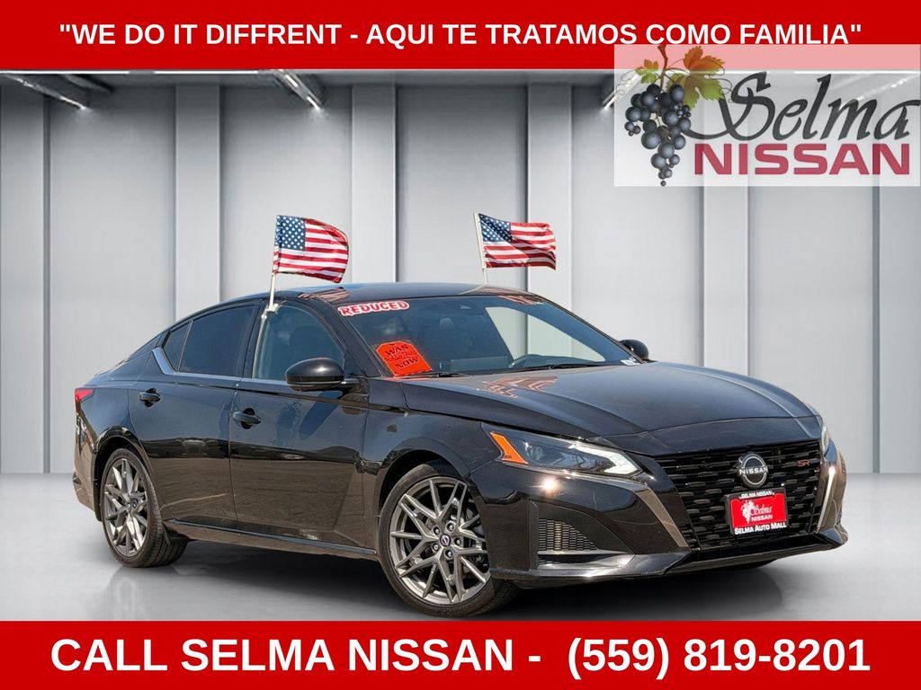2023 Nissan Altima 2.0 VC-T SR's photo