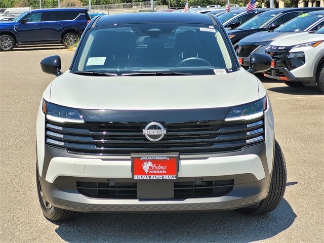 2025 Nissan Kicks SV photo 2