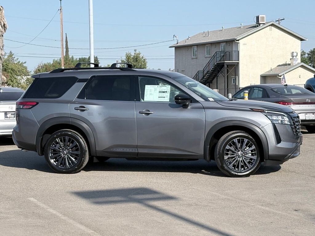 New 2026 Nissan Pathfinder SL SUV