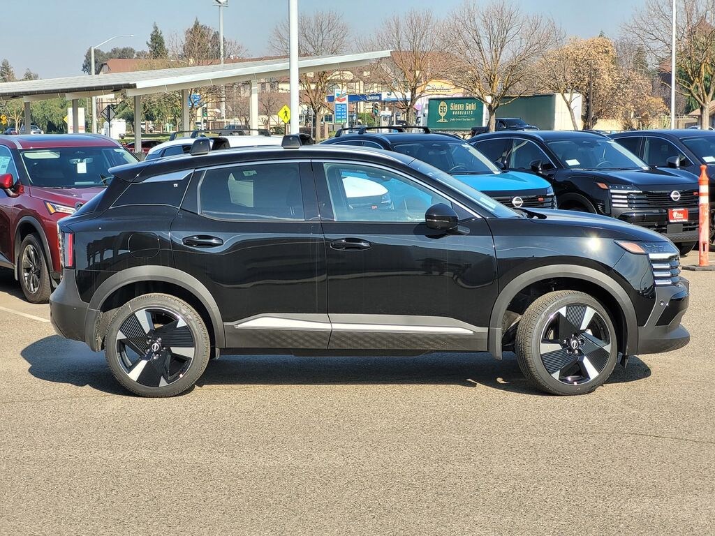 New 2026 Nissan Kicks SR SUV